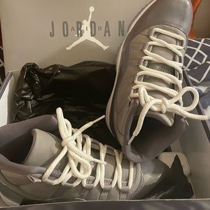 Cool Grey 11s .. barely worn.